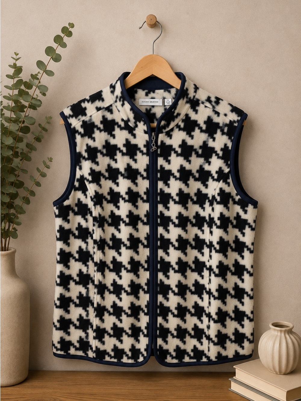 Susan Graver 1X Black White Houndstooth Fleece Zip Front Vest Plus Size